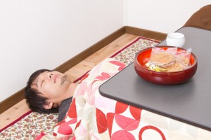 こたつ寝る風邪